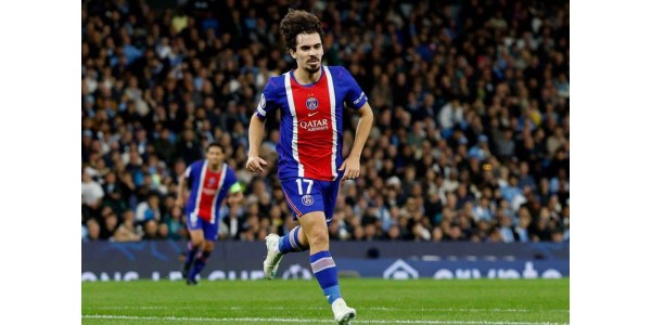 Paris Saint-Germain lägger större vikt vid lagarbete och samordning Paris Saint-Germain lägger större vikt vid lagarbete och samordning